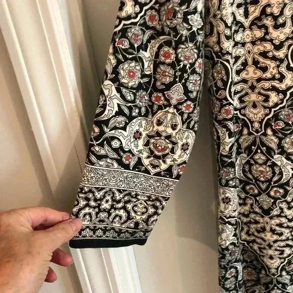 Max Studio Ladies Black Floral Stretch Dress 3/4 sleeves size Medium - Picture 5 of 6